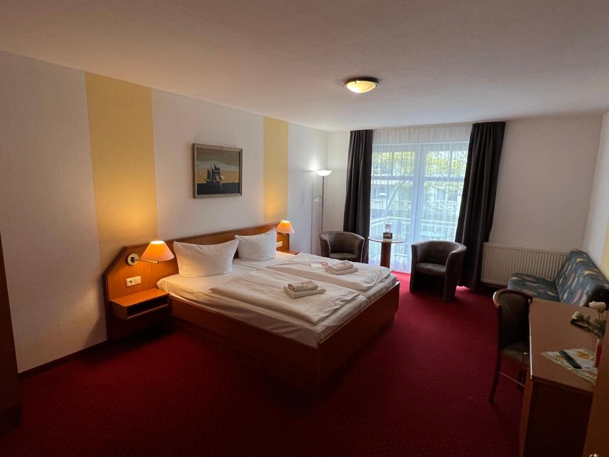 Hotel Poseidon Ostseebad Kühlungsborn Esterno foto